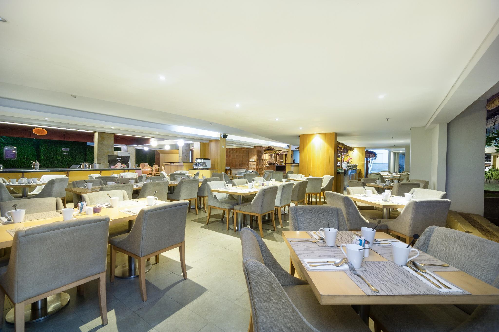 Quest Hotel Kuta By Aston Exterior photo