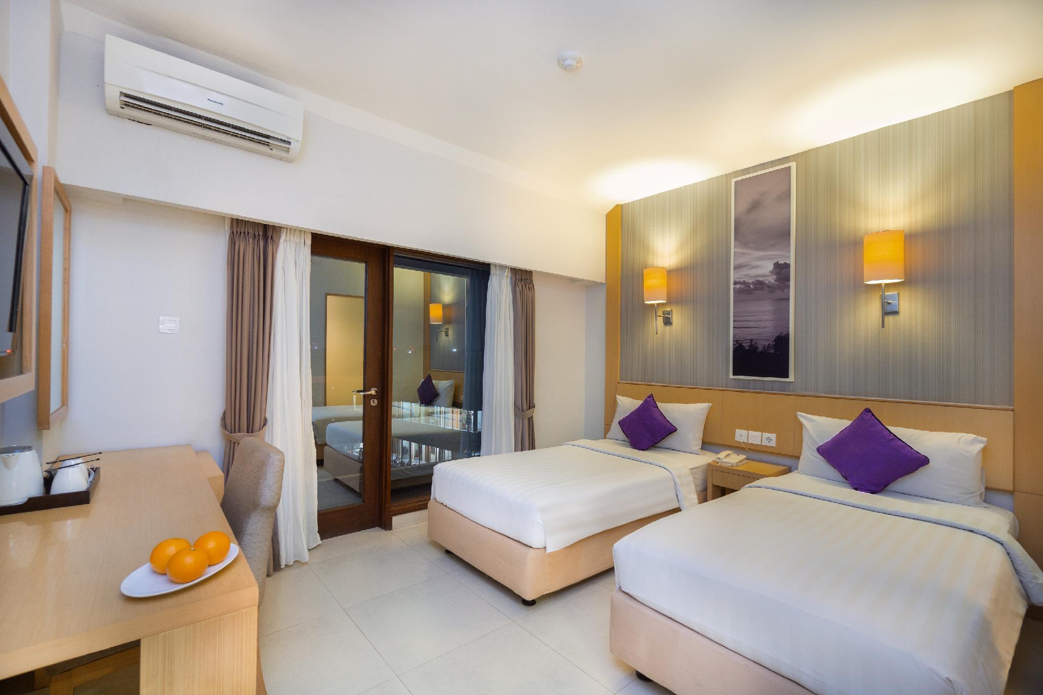 Quest Hotel Kuta By Aston Exterior photo