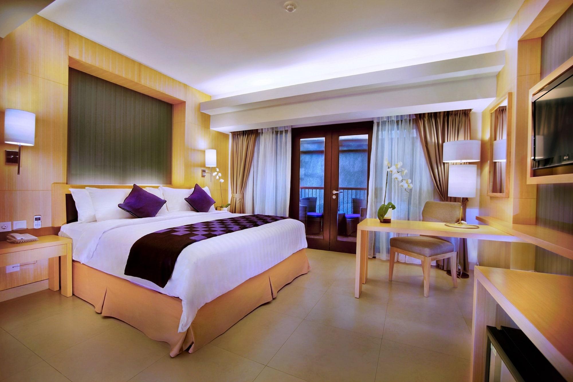 Quest Hotel Kuta By Aston Exterior photo