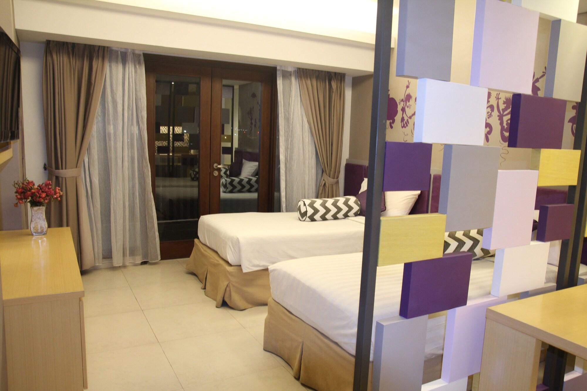 Quest Hotel Kuta By Aston Exterior photo