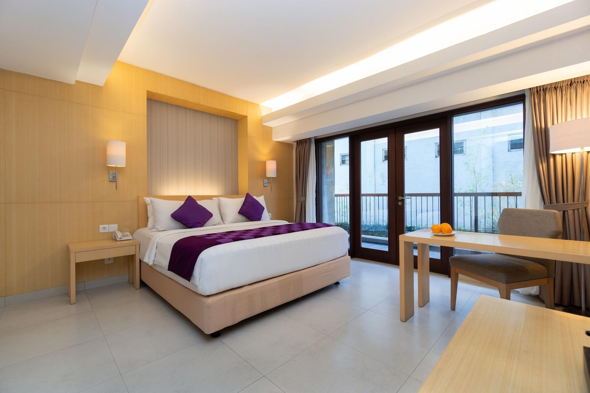 Quest Hotel Kuta By Aston Exterior photo