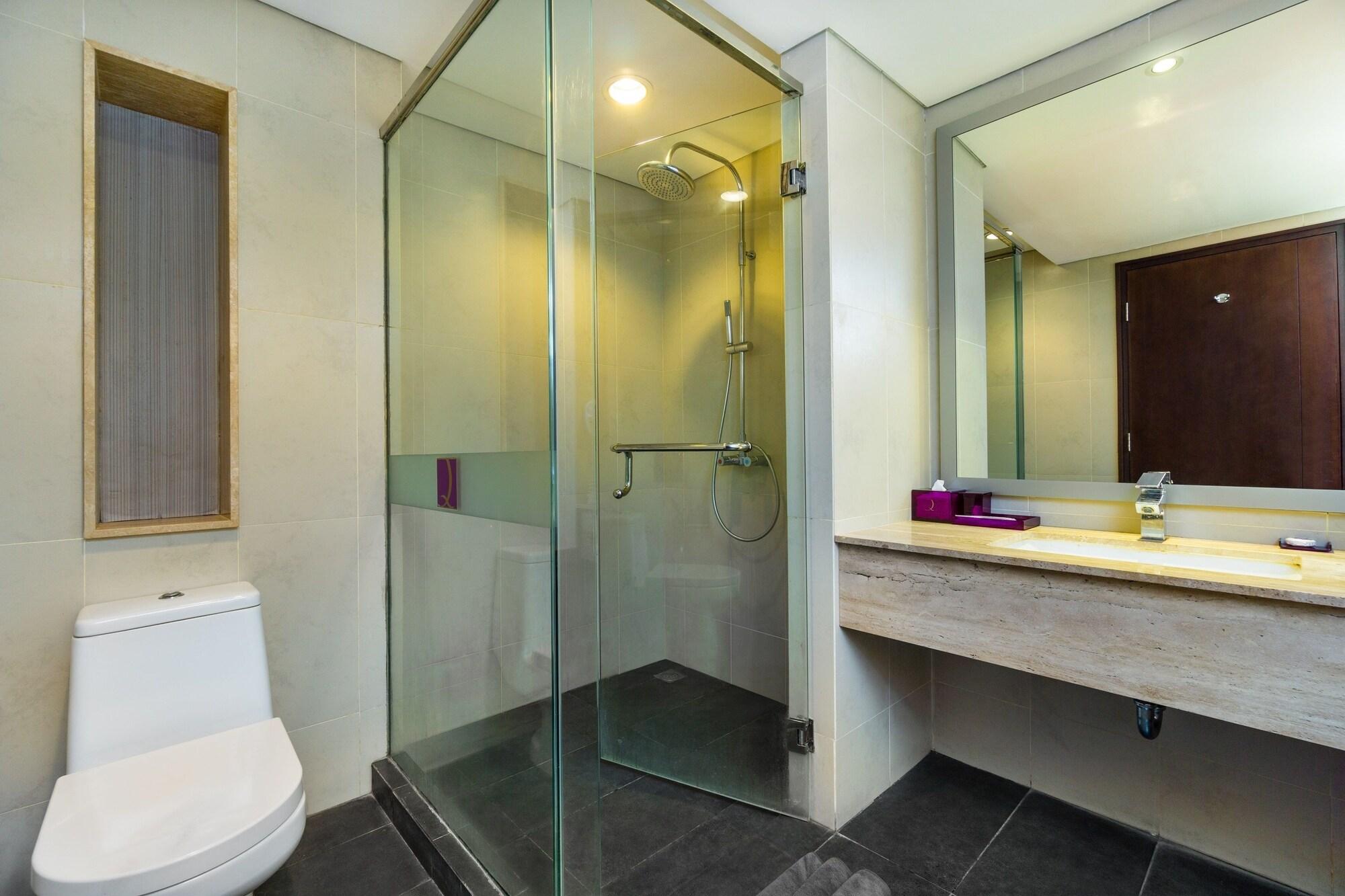 Quest Hotel Kuta By Aston Exterior photo