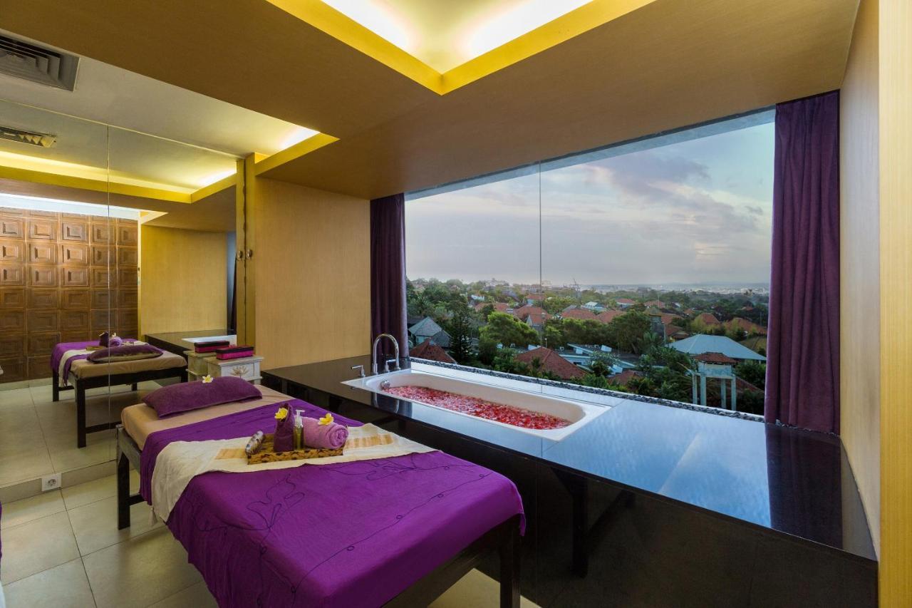 Quest Hotel Kuta By Aston Exterior photo