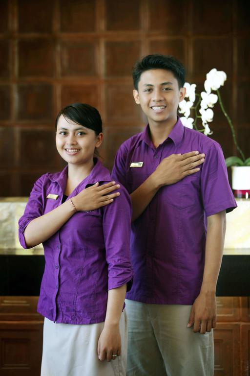 Quest Hotel Kuta By Aston Exterior photo